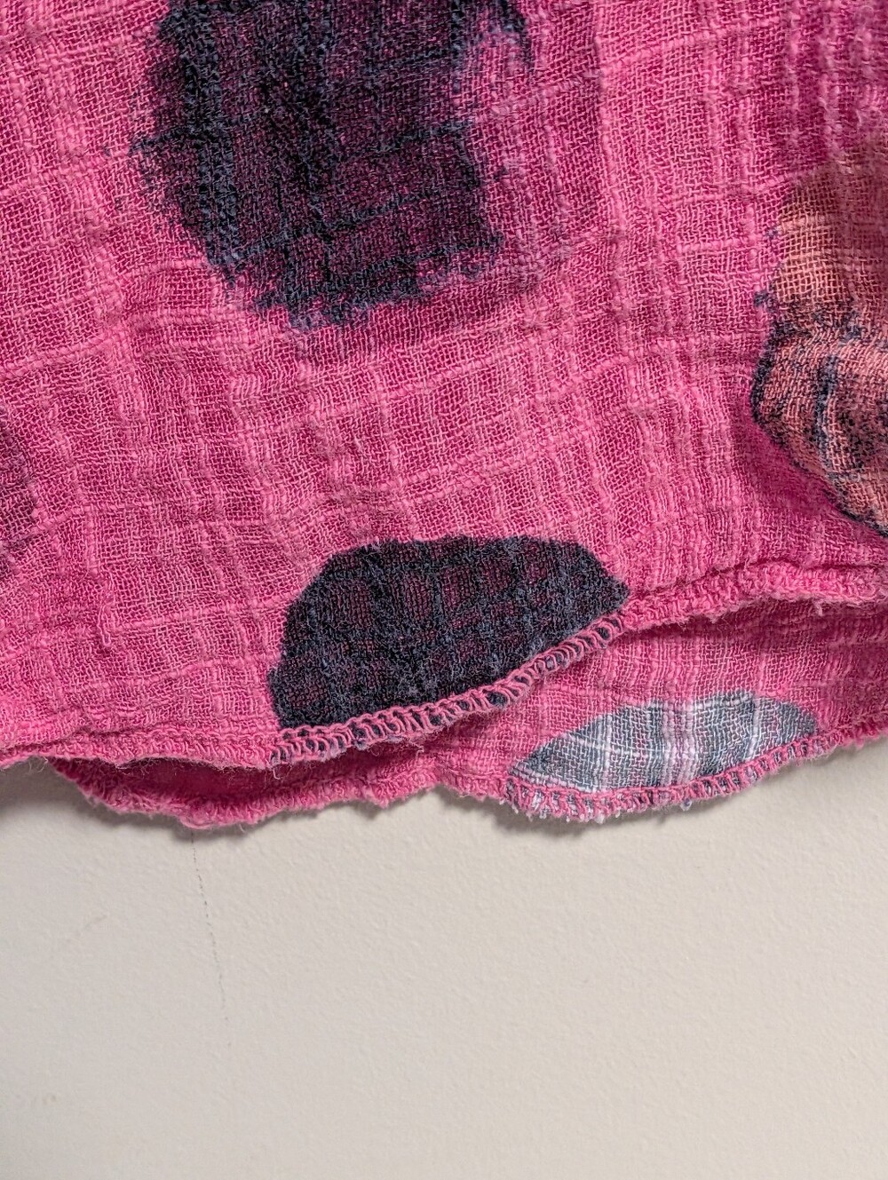 Made In Italy Gauzy Tank Top With Large Polka Dots Detail. Scooped Raw Hems. - Picture 6 of 7